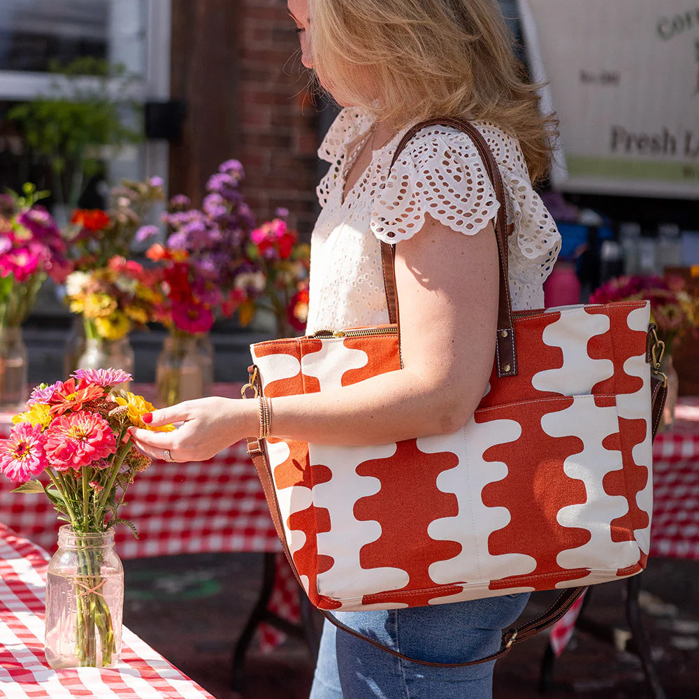 Essential Tote - Echo Tangerine