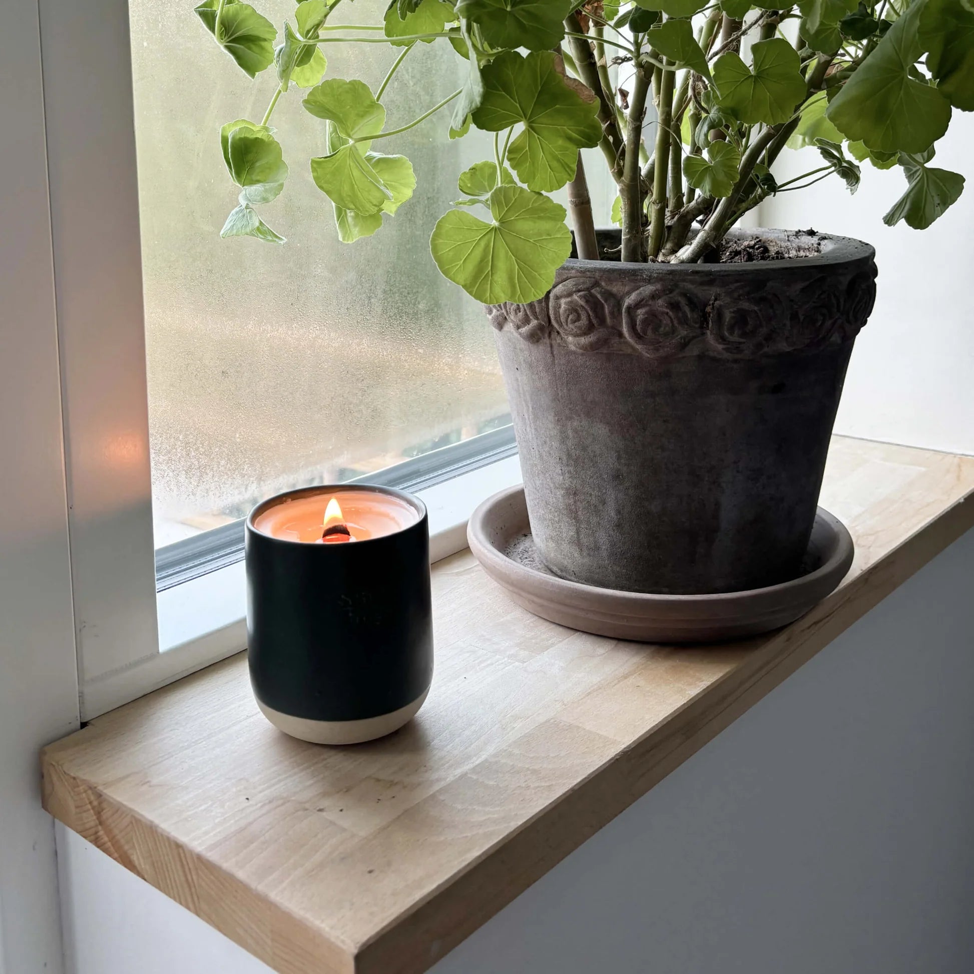 No 02 — Lemongrass, Rosemary, Pistachio | Clean Candle