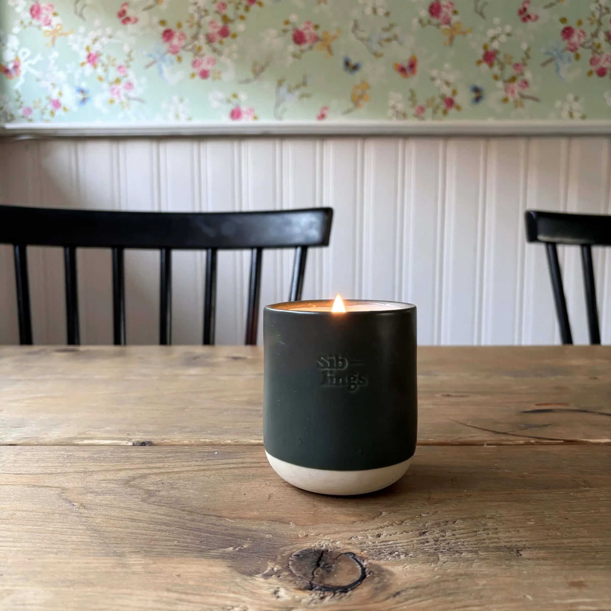 No 06 — Cardamom, Sandalwood, Vanilla | Clean Candle