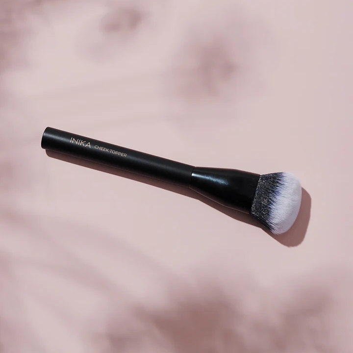 INIKA Organic Cheek Topper Brush