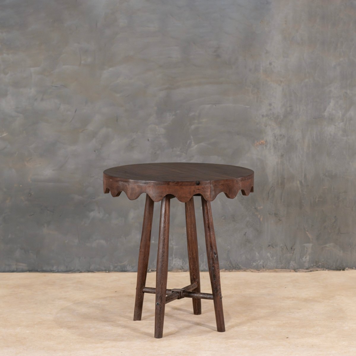 Heritage Round Accent Coffee Table